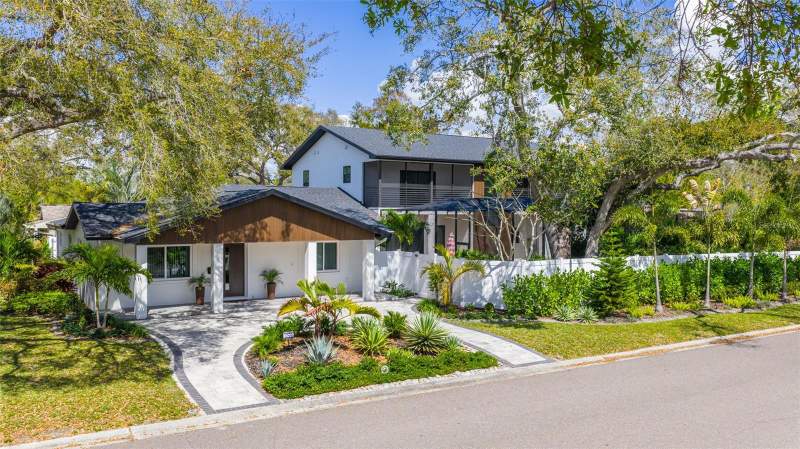 5 bedroom Single Family Residence at 639 43rd Avenue, Bennington Sub, St Petersburg — photo 2