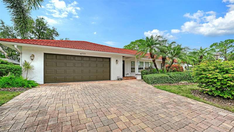 3 bedroom Single Family Residence at 4777 Overbury Place, Bent Tree Village, Sarasota — photo 4