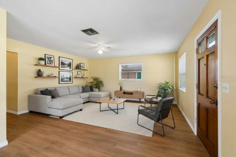 3 bedroom Single Family Residence at 6706 S Mascotte Street, West Port, Tampa — photo 2