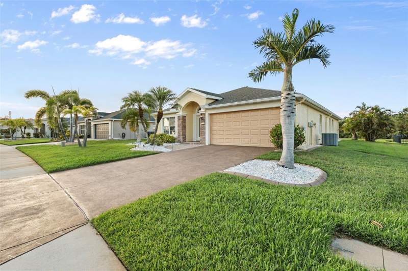 3 bedroom Single Family Residence at 5902 106th Terrace, Harrison Ranch Ph Ii-B, Parrish — photo 3