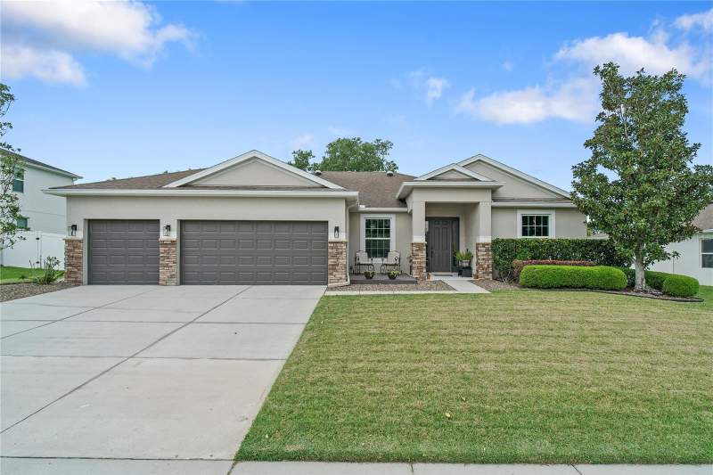 Lake Cove Pointe