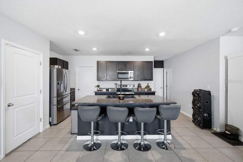 5 bedroom Single Family Residence at 17063 Oval Rum Drive, Forest Brooke Ph 4A, Wimauma — photo 5