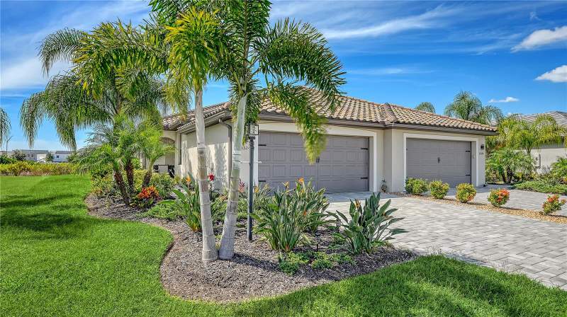 2 bedroom Villa at 15324 Sunny Day Drive, Lorraine Lakes Ph Iia, Bradenton — photo 2