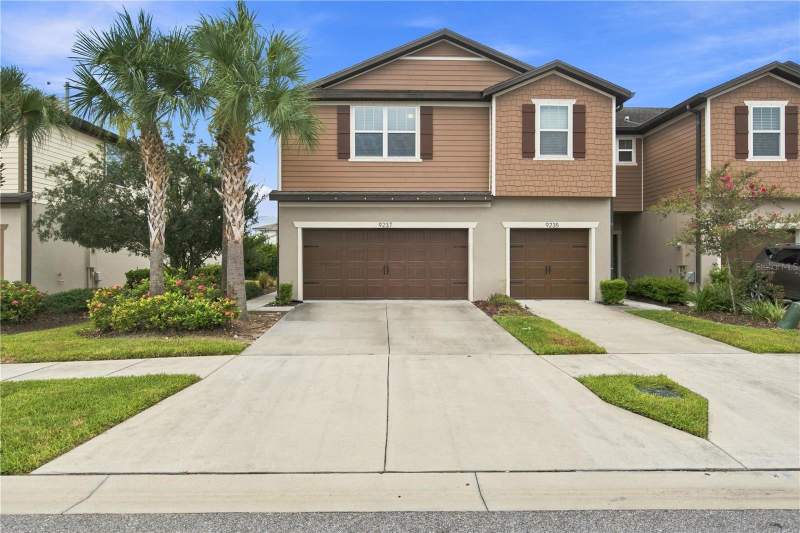9237 HILLCROFT DRIVE home for sale in Magnolia Park