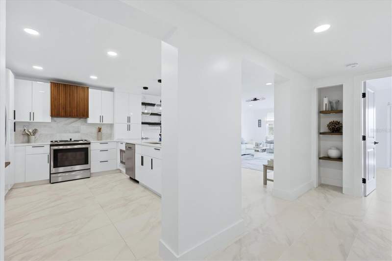 2 bedroom Condominium at 605 Sutton Place #101, Sutton Place, Longboat Key — photo 4