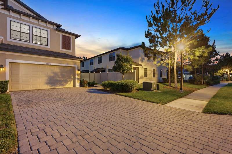 3 bedroom Townhouse at 30040 Southwell Lane, Windermere Estates, Wesley Chapel — photo 3