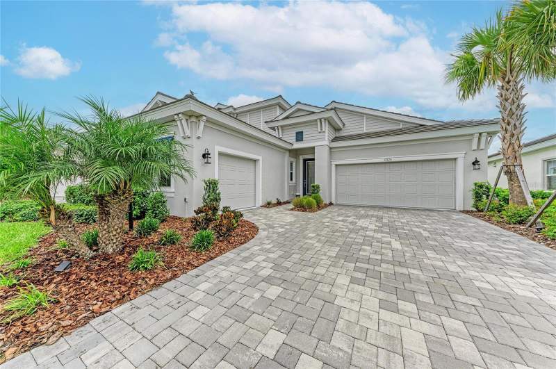 4 bedroom Single Family Residence at 17725 Roost Place, Star Farms Ph IV Subph H & I, Lakewood Ranch — photo 3