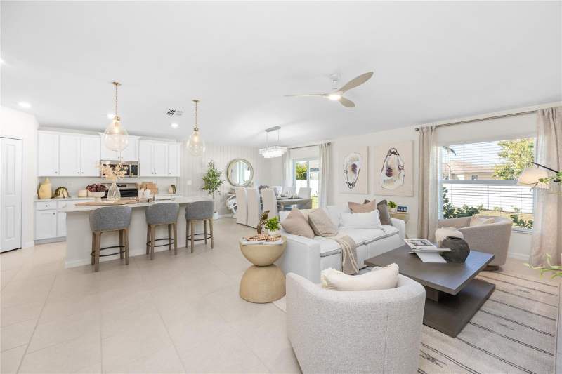 4 bedroom Single Family Residence at 22569 Quasar Boulevard, Port Charlotte Sec12, Port Charlotte — photo 2