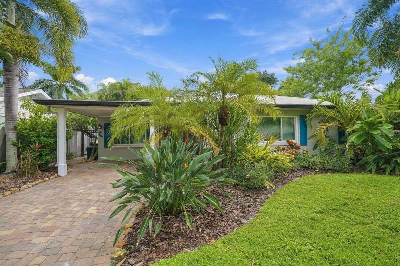 3 bedroom Single Family Residence at 2174 Bougainvillea Street, Akin Acres, Sarasota — photo 2