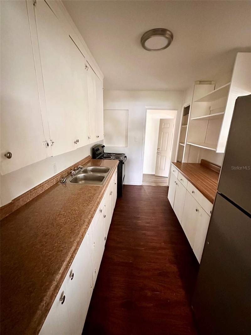3 bedroom Single Family Residence at 5231 48th Terrace, Behlkes Sub, St Petersburg — photo 5