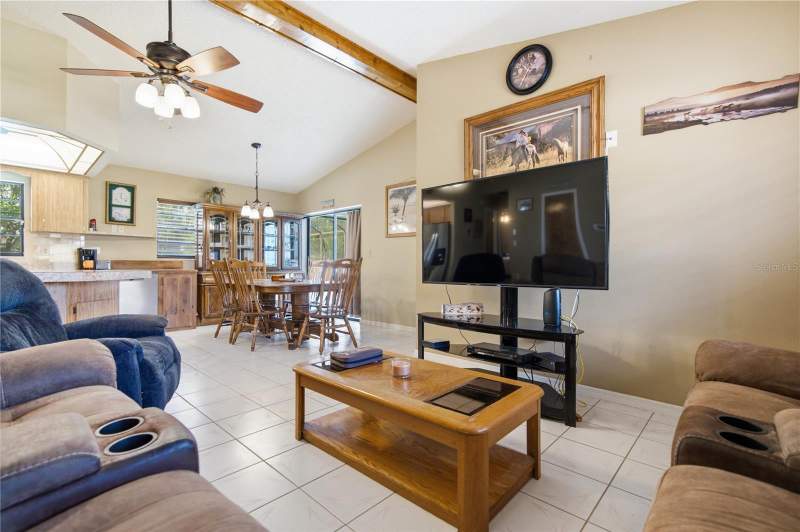 2 bedroom Single Family Residence at 11423 Linden Drive, Spring Hill, Spring Hill — photo 4