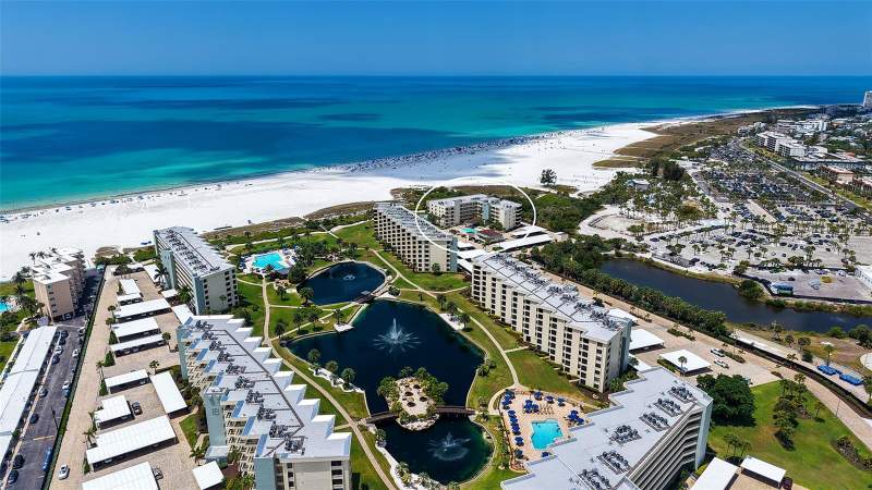 5740 MIDNIGHT PASS ROAD #307 home for sale in Gulf & Bay Club Bayside