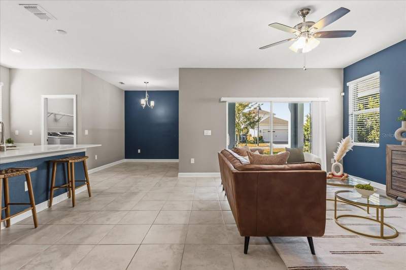 5 bedroom Single Family Residence at 11910 Philosophy Way, Storey Park-Ph 4, Orlando — photo 3