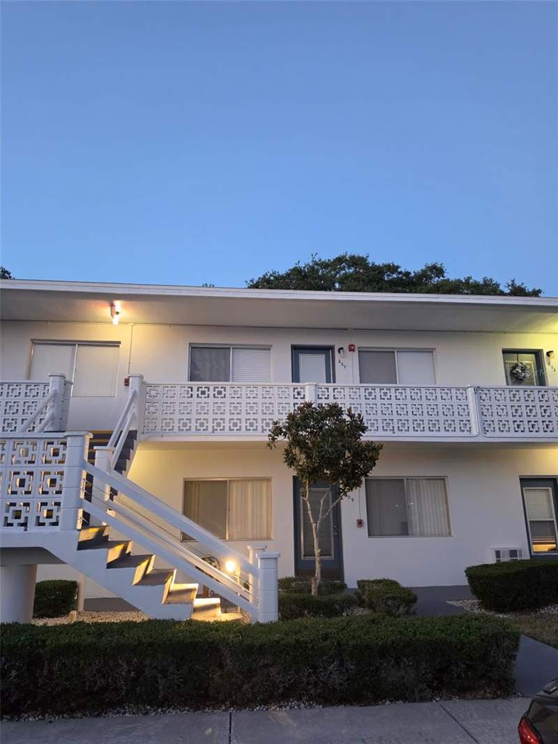 1 bedroom Condominium at 8221 112th Street #209, Seminole Garden Apts Co-Op, Seminole — photo 3