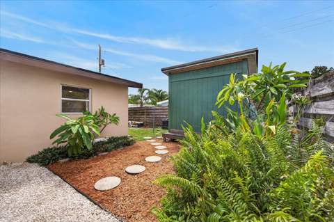 2350 Loma Linda Street, Sarasota FL - photo 21 of 50