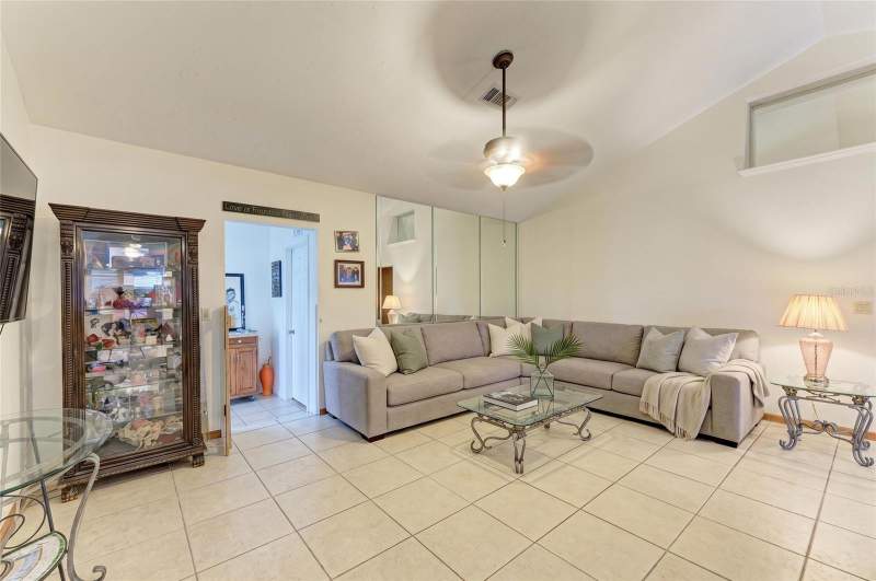 3 bedroom Single Family Residence at 2147 Floribanna Street, Port Charlotte Sub 37, North Port — photo 4