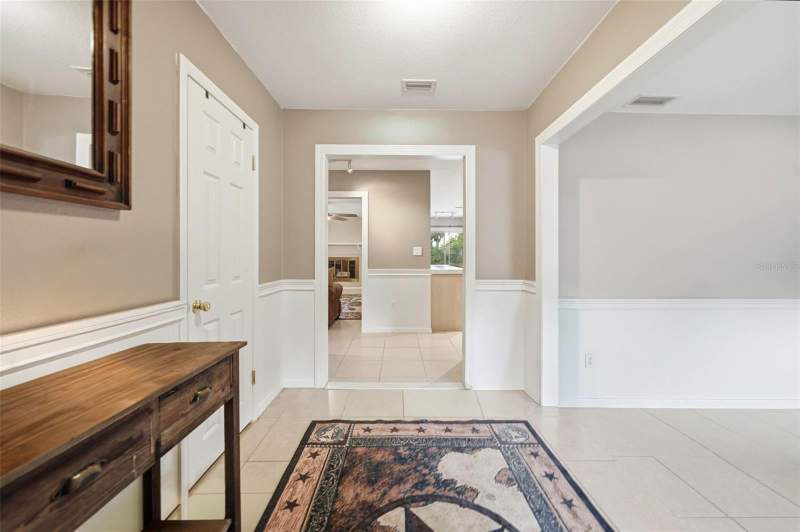 4 bedroom Single Family Residence at 112 E Gardenia Street, Howey Lake Shore Heights, Howey In The Hills — photo 3