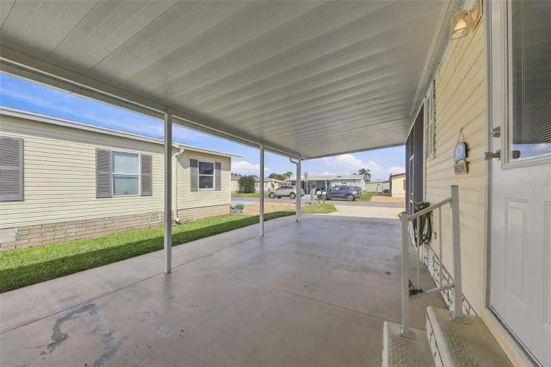 2 bedroom Manufactured Home at 122 Douglas Park Avenue, Polo Park Ph 03-B, Davenport — photo 4