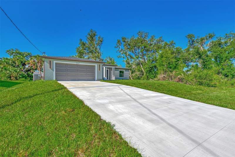 3 bedroom Single Family Residence at 4582 Enid Lane, Port Charlotte Sub 12, North Port — photo 2