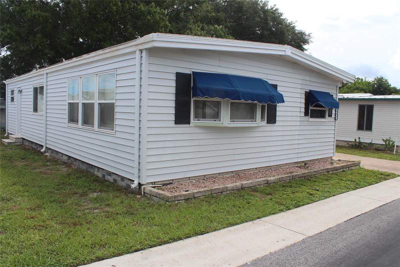 2 bedroom Manufactured Home at 837 Cane Palm Street, Largo, Largo — photo 2