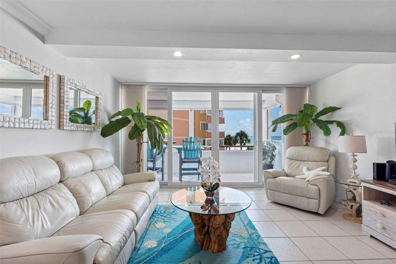 1 bedroom Condominium at 17920 Gulf Boulevard #302, Redington Towers Bldg 2 Condo, Redington Shores — photo 4