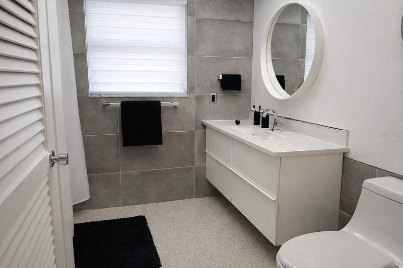 4 bedroom Single Family Residence at 1901 Upper Cove Terrace, Coral Cove, Sarasota — photo 4