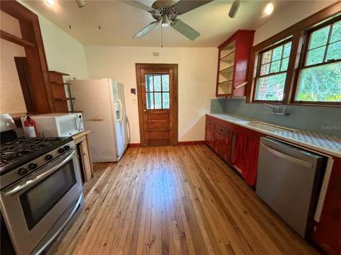 1740 NW 7th Avenue, Gainesville FL - photo 9 of 27