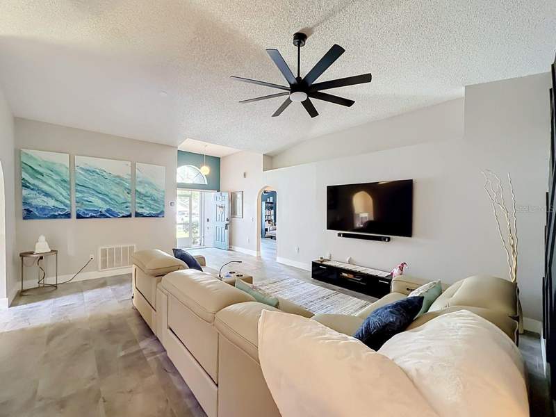 3 bedroom Single Family Residence at 527 Dominish Estates Drive, Dominish Estates, Apopka — photo 5