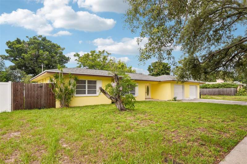 3 bedroom Single Family Residence at 104 S HERCULES AVENUE, SKY CREST UNIT 8, CLEARWATER — photo 3