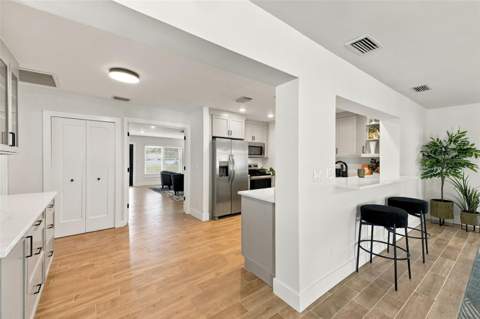 4318 Helena Street, St Petersburg FL - photo 11 of 35
