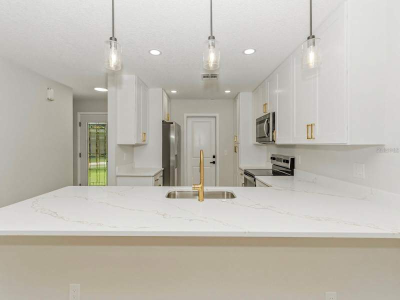 2 bedroom Single Family Residence at 3058 Graceland Court, Lake Tennessee Village Rep, Orlando — photo 5