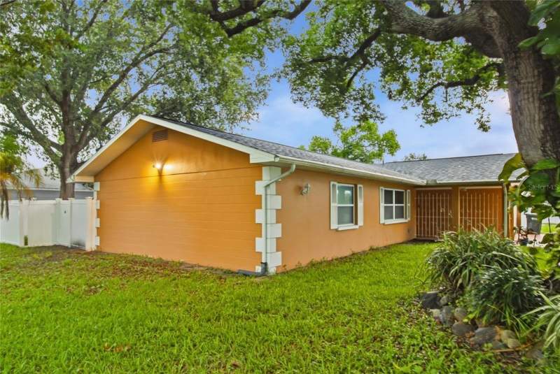 3 bedroom Single Family Residence at 11351 130th Avenue, Orangewood Estates, Largo — photo 3