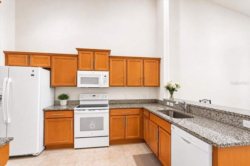 2 bedroom Townhouse at 2242 NW 51st Avenue, Sorrento Ph 3, Gainesville — photo 5