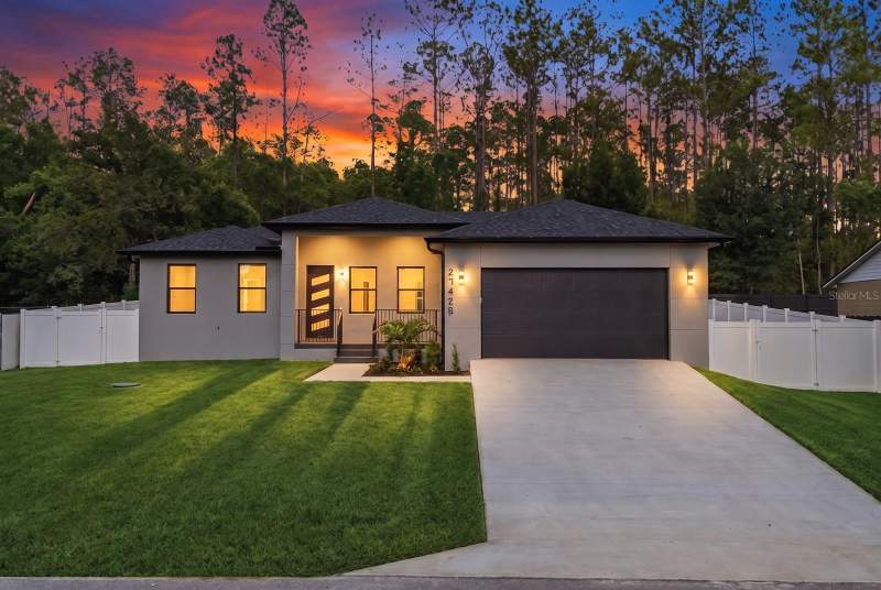 27426 AZEN LOOP home for sale in Hill N Dale