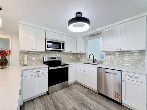 12735 1st Isle, Hudson FL - photo 12 of 68