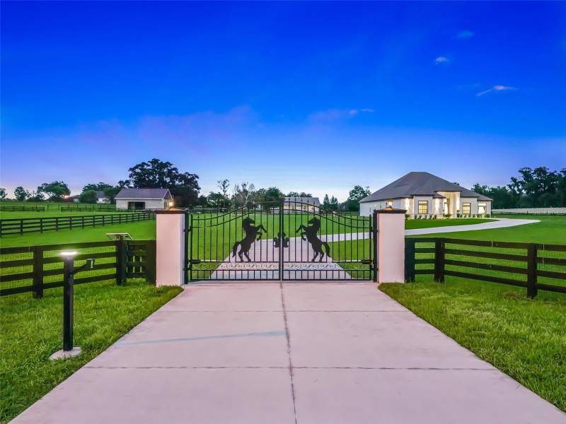 4 bedroom Single Family Residence at 7041 NE 22nd Court Road, Summerhill, Ocala — photo 5