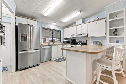 266 Camelot Drive, Nokomis FL - photo 13 of 40