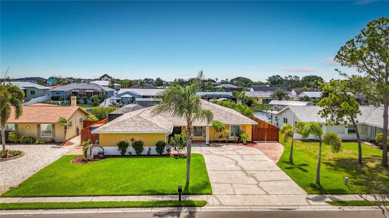 4 bedroom Single Family Residence at 6517 Solitaire Palm Way, Sabal Key Unit 2, Apollo Beach — photo 3
