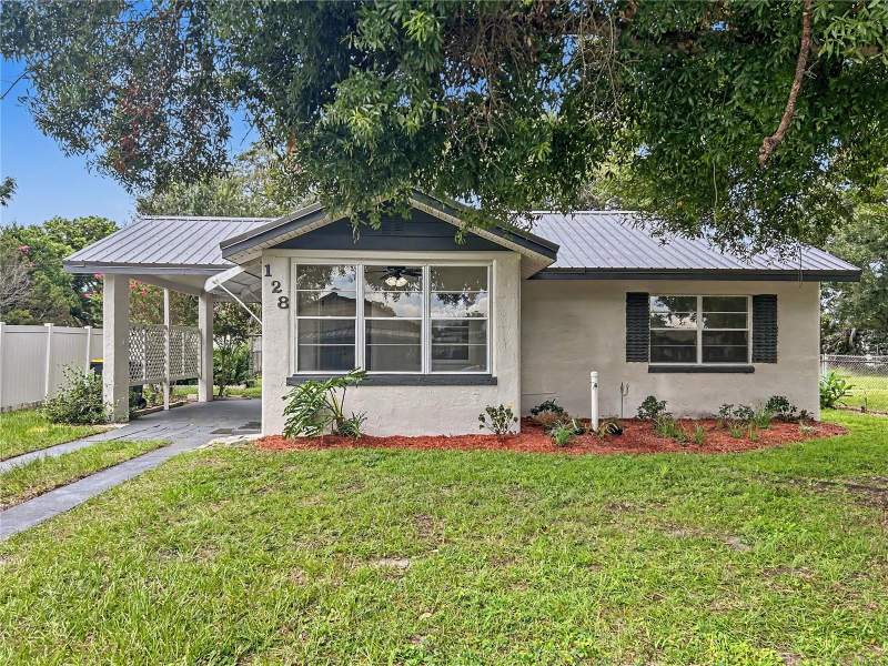 2 bedroom Single Family Residence at 128 CENTER STREET, LAKE SHIPP HEIGHTS, WINTER HAVEN — photo 1