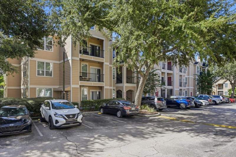 1985 ERVING CIRCLE #301 home for sale in Bordeaux Condos for Sale: 1 Listing, Median $160K