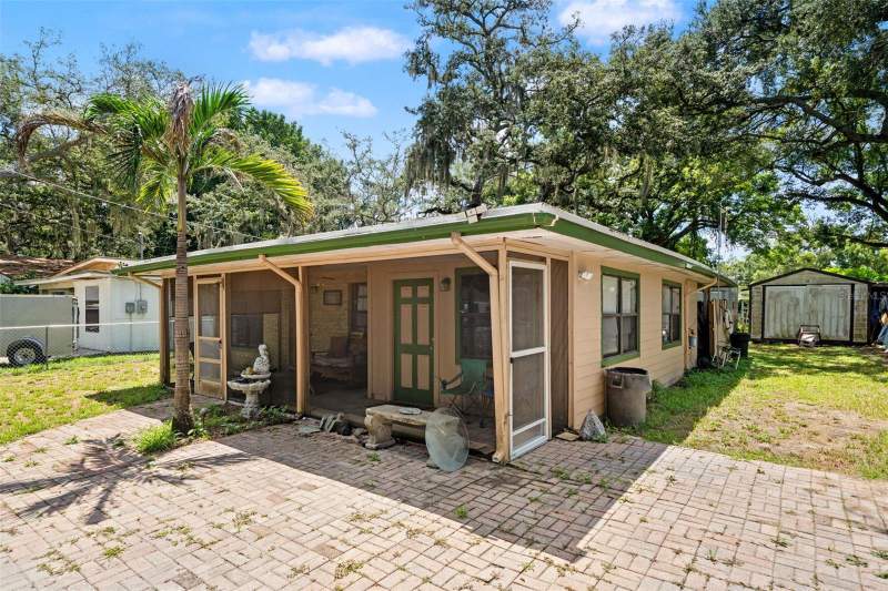 2 bedroom Single Family Residence at 133 E 145th Avenue, Tampa, Tampa — photo 3