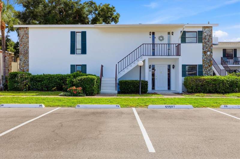 2 bedroom Condominium at 5400 34th Street #J2, Morton Village, Bradenton — photo 2