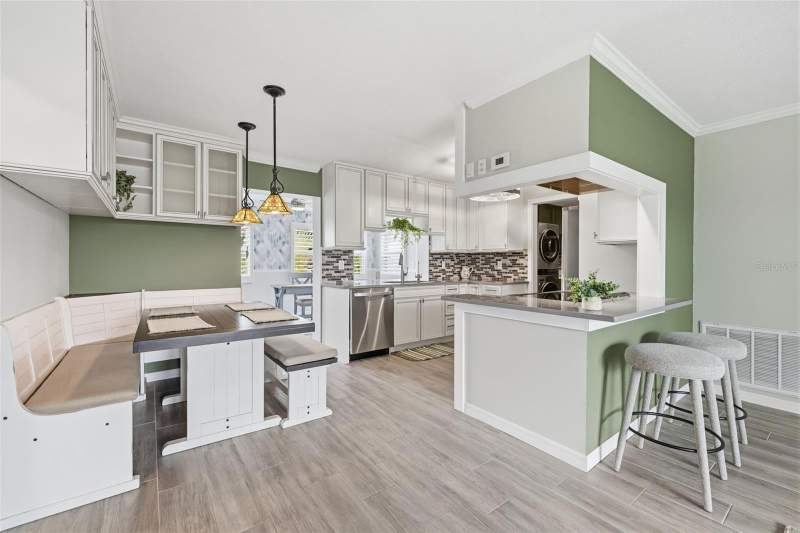 2 bedroom Single Family Residence at 9729 37th Street, Mainlands Of Tamarac By The Gulf Unit 4 Condo, Pinellas Park — photo 5