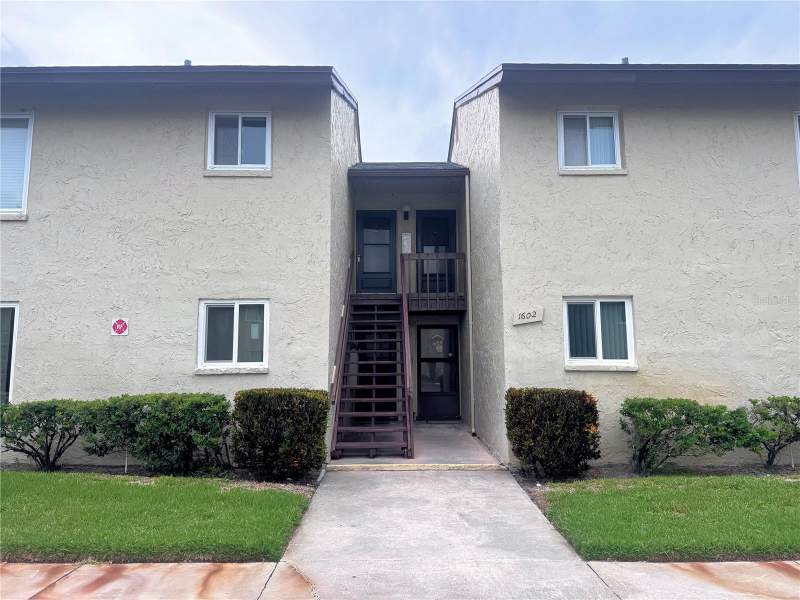 Woodside VillageCondos for Sale in Clearwater, FL