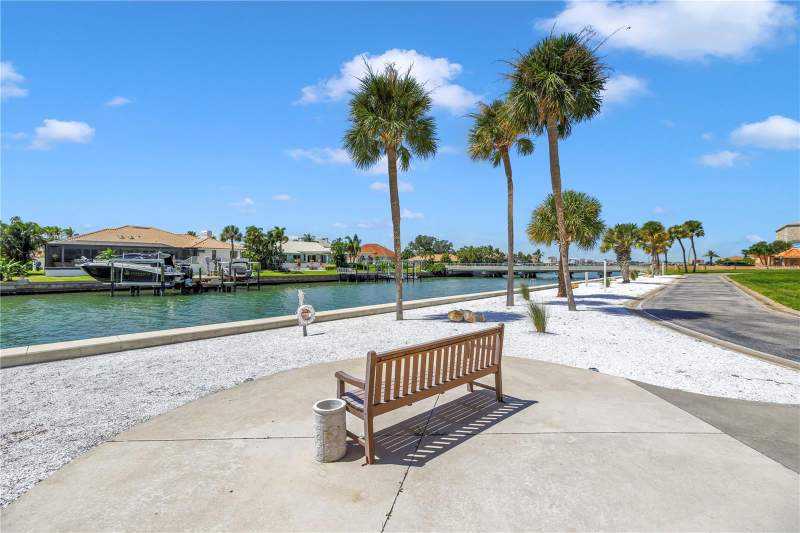 1 bedroom Condominium at 4900 Brittany Drive #205, Bayway Isles Point Brittany Six, St Petersburg — photo 4