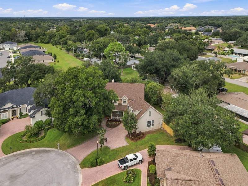 4 bedroom Single Family Residence at 7103 Twelve Oaks Drive, Twelve Oaks, Lakeland — photo 4