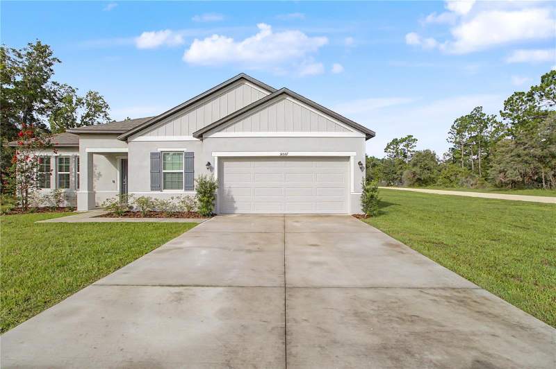 14557 CEDARWOOD AVENUE home for sale in Royal Highlands