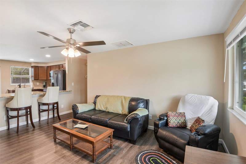 3 bedroom Single Family Residence at 8401 Portulaca Avenue, Crestridge 8th Add, Seminole — photo 5
