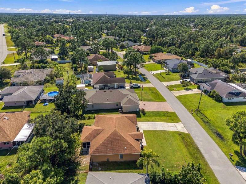 4 bedroom Single Family Residence at 3626 Log Cabin Road, Port Charlotte Sub 26, North Port — photo 3