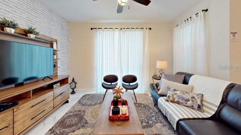 4 bedroom Townhouse at 4966 Windermere Avenue, Storey Lake Ph 3, Kissimmee — photo 2